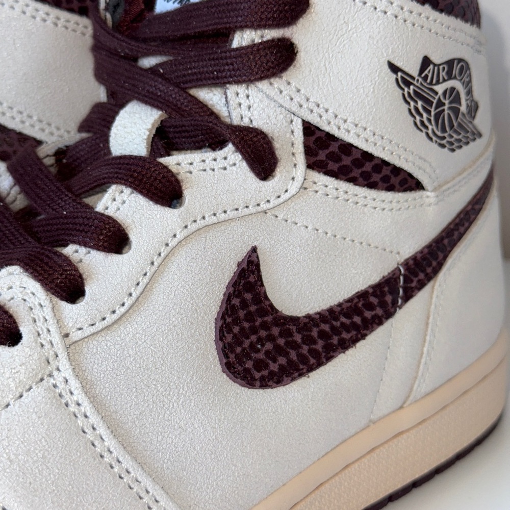 A Ma Maniere Air Jordan 1 High Top OG Size 9 - Picture 9 of 15